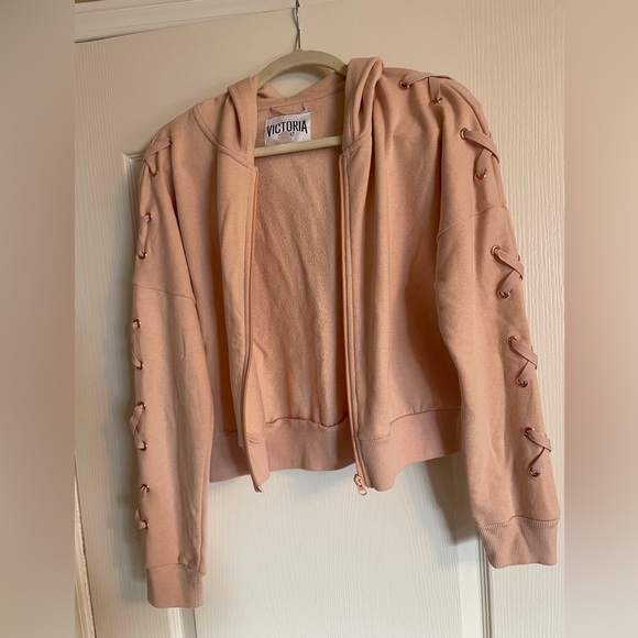 Victoria Secret Sport hooded grommet laced sleeves - Picture 5 of 5